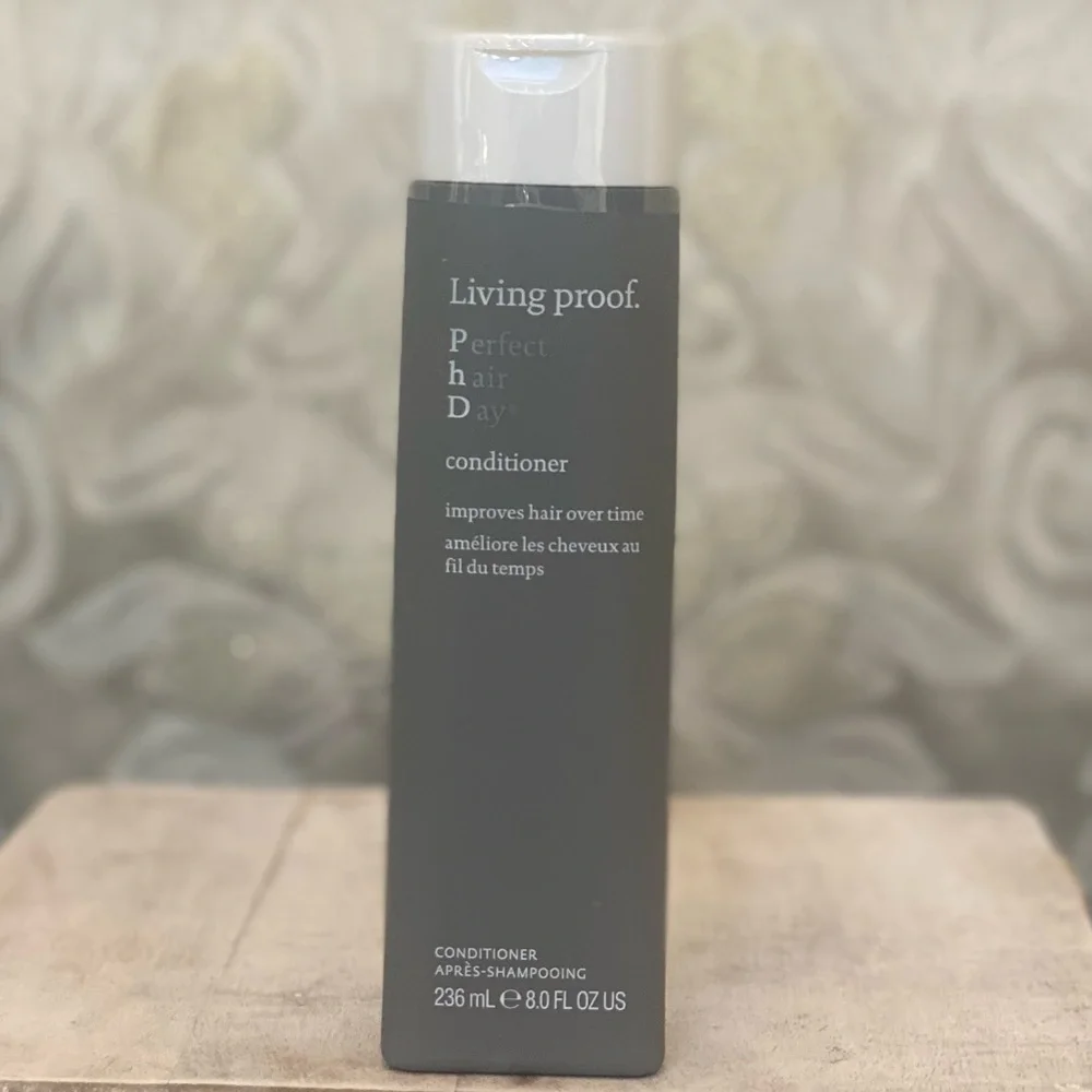 Living Proof Conditioner - Picture 1 of 4